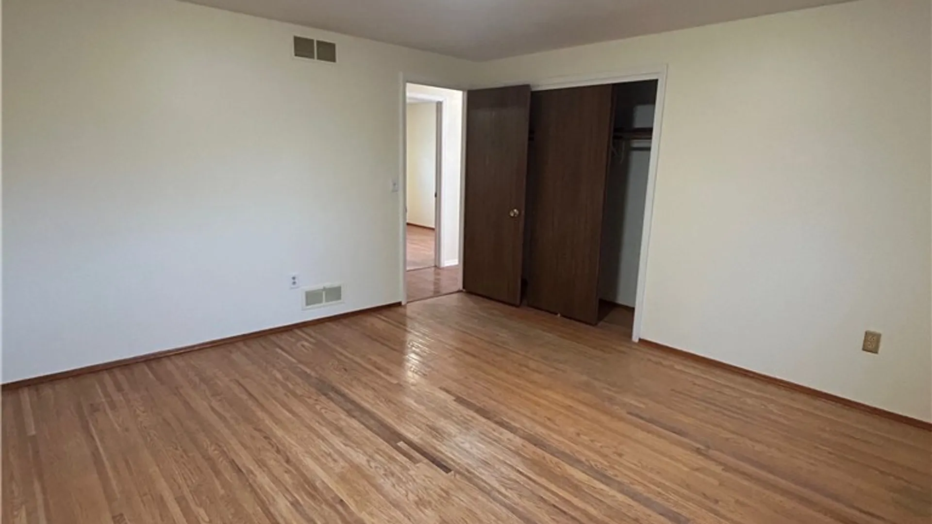 Property at 124 Granada Circle, Irondequoit, NY 14609 31