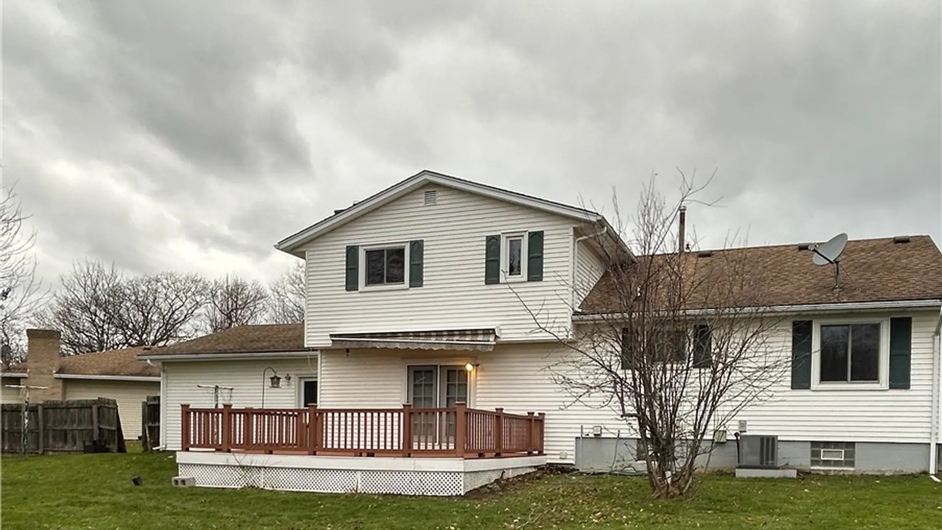Property at 124 Granada Circle, Irondequoit, NY 14609 39