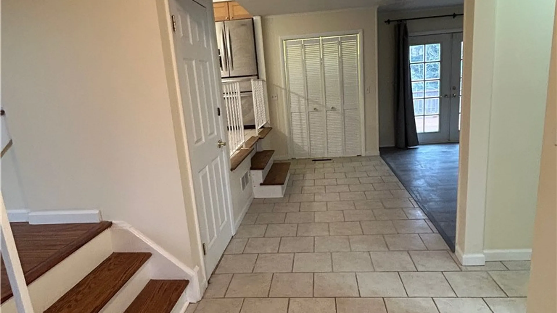 Property at 124 Granada Circle, Irondequoit, NY 14609 4