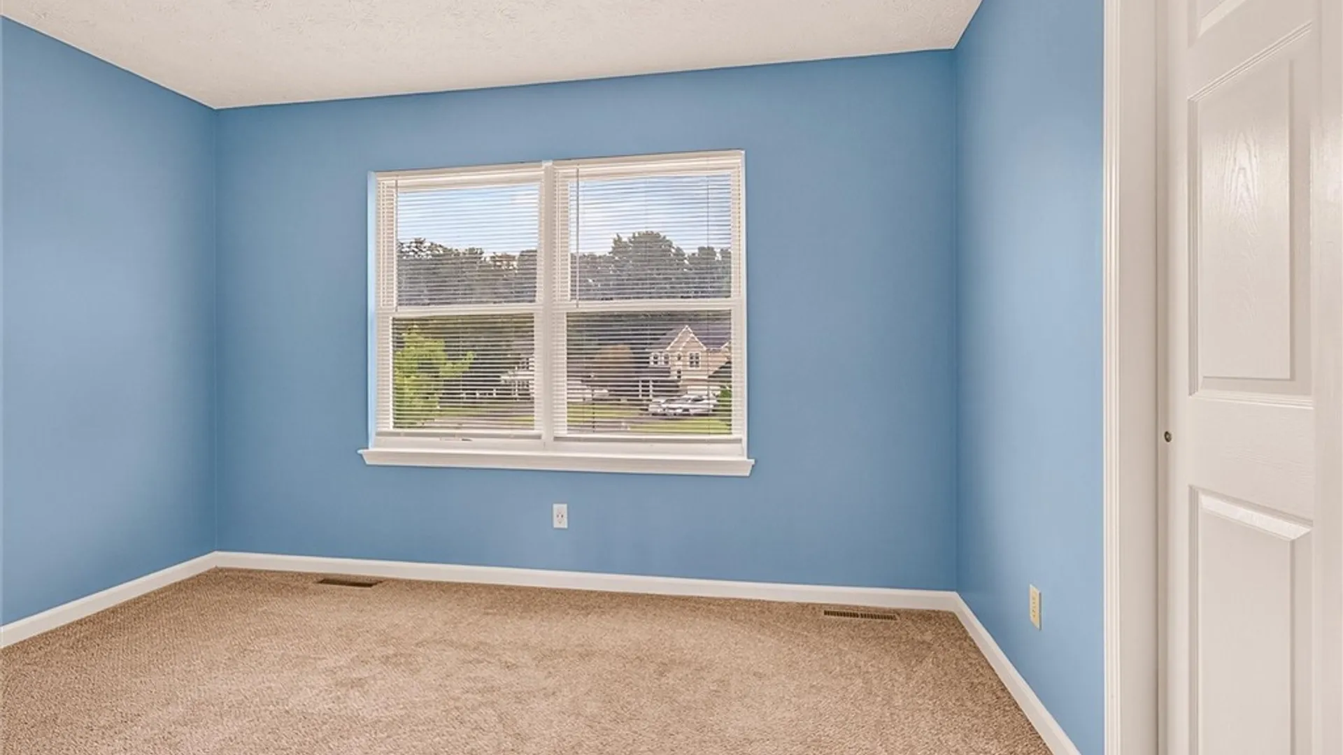 Property at 44 Cape Henry Trail, Henrietta, NY 14586 29
