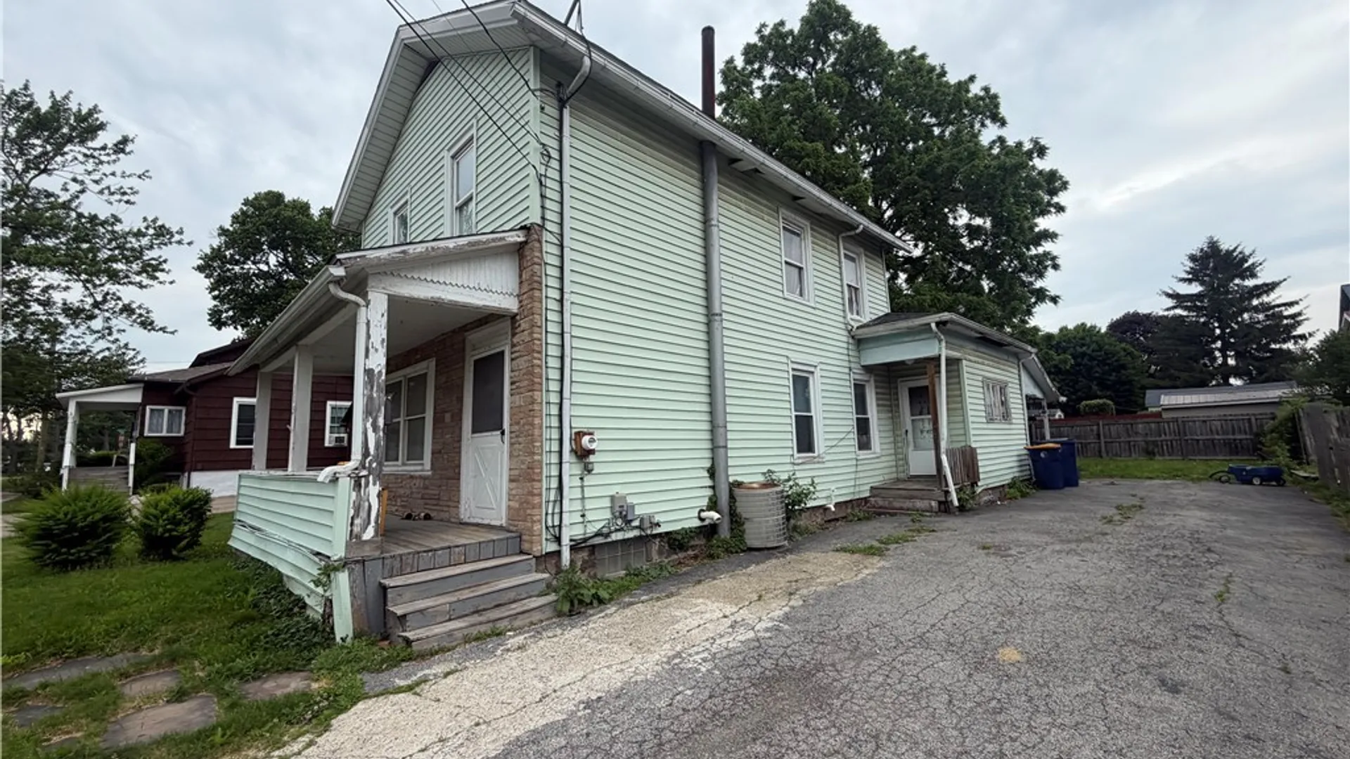 Property at 115 Washington Street, Lockport City, NY 14094 3