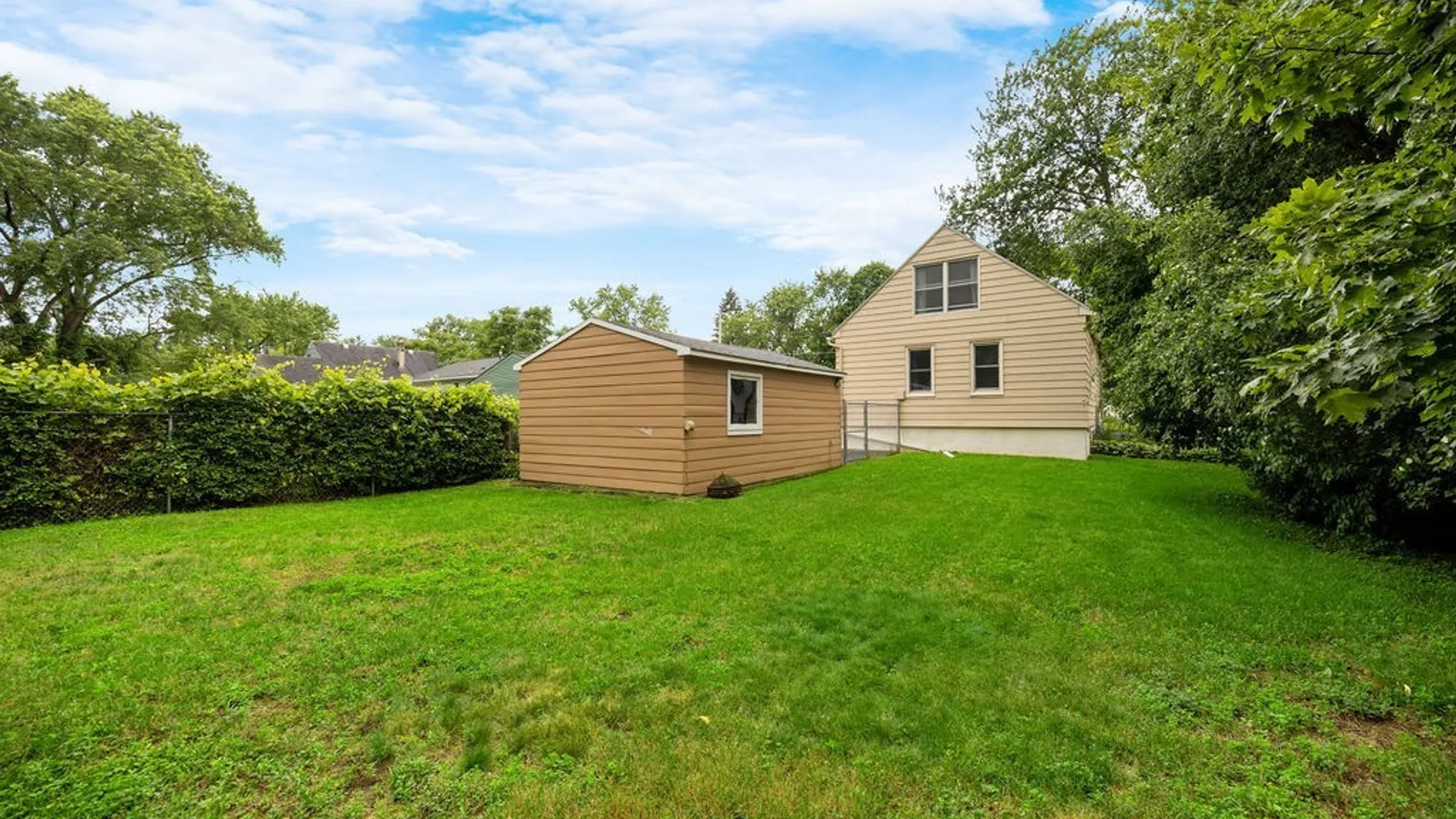 Property at 606 Boston Road, Salina, NY 13211 25