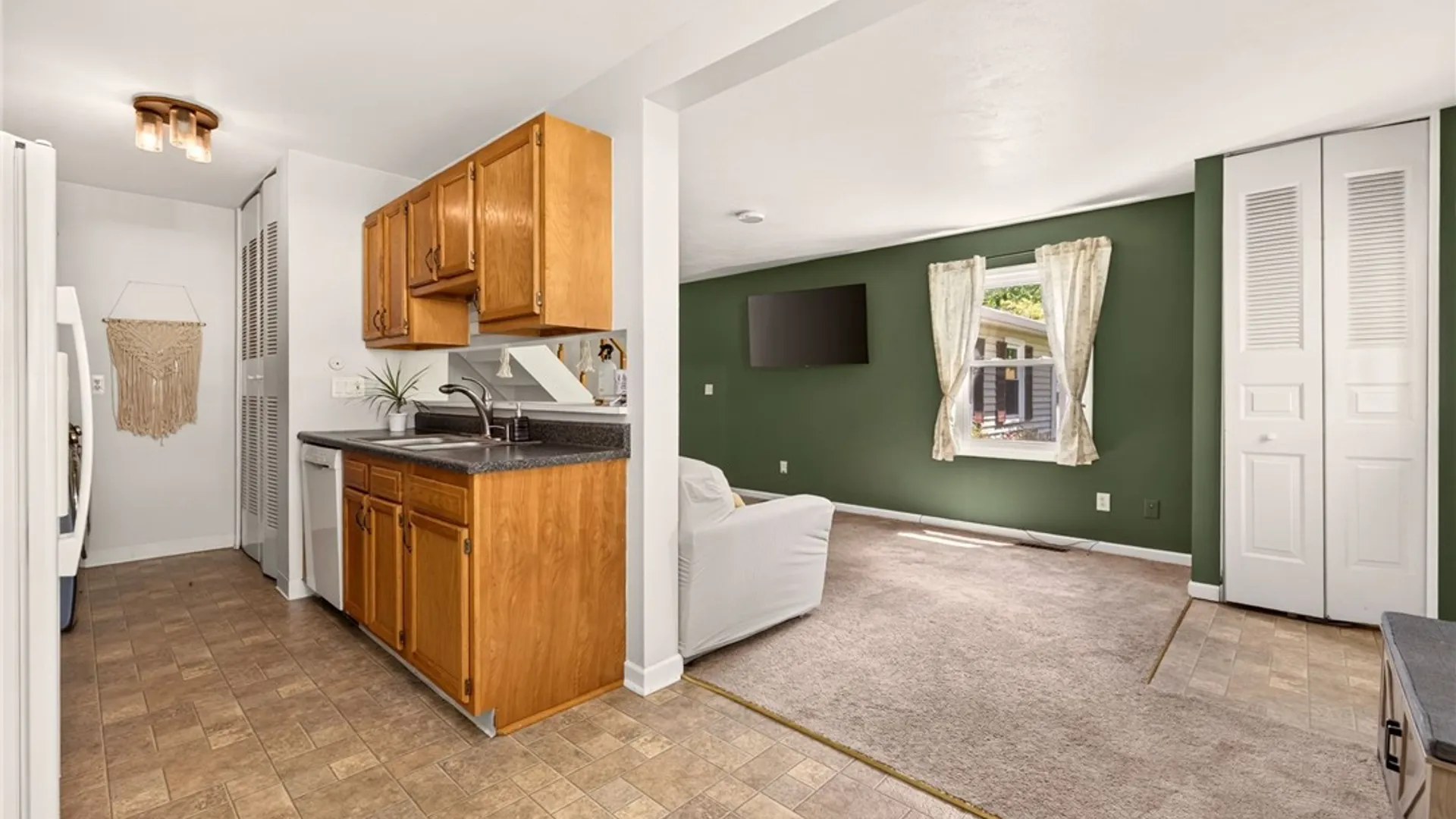 Property at 3 Eagle Lane, Perinton, NY 14450 13