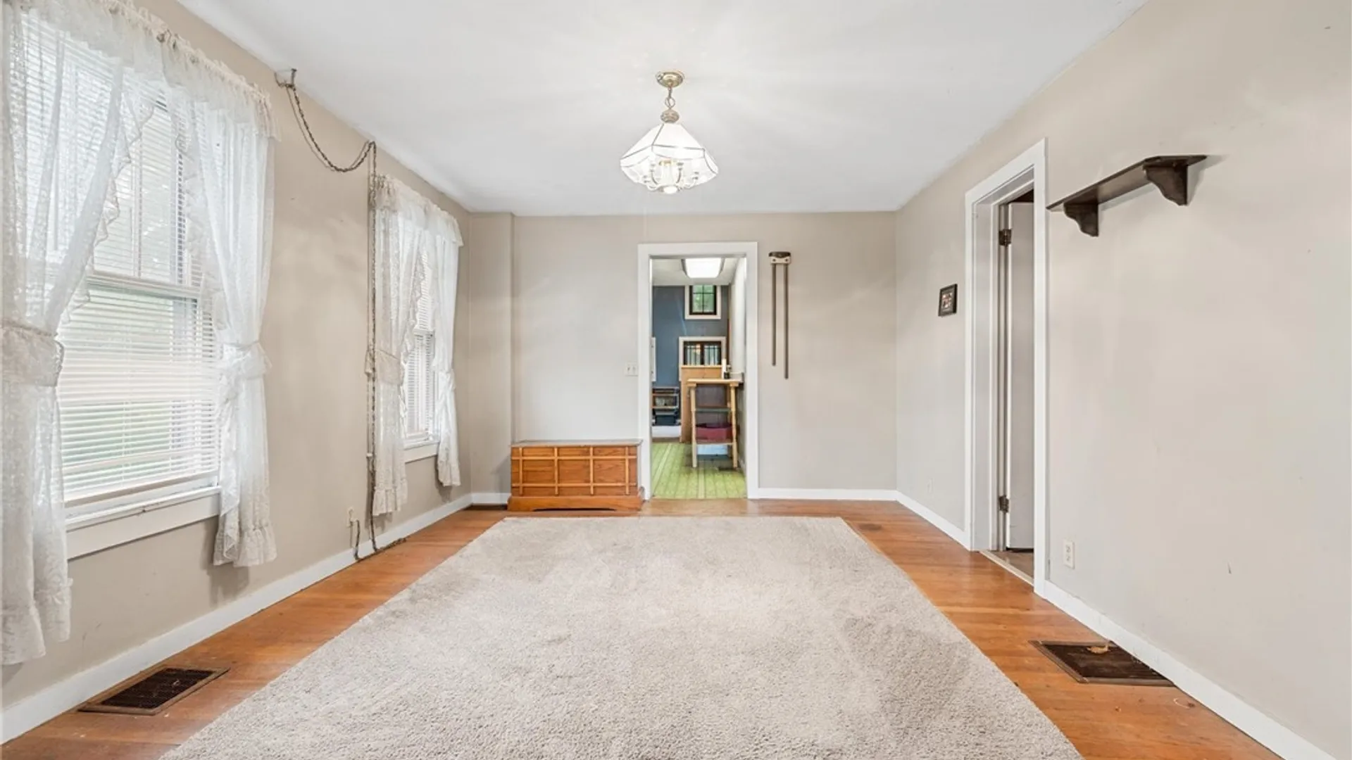 Property at 1077 Glenwood Avenue, Oneida, NY 13421 18