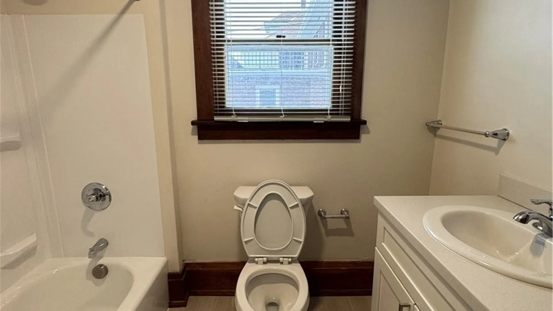Property at 121 W Humboldt Parkway, Buffalo, NY 14214 27