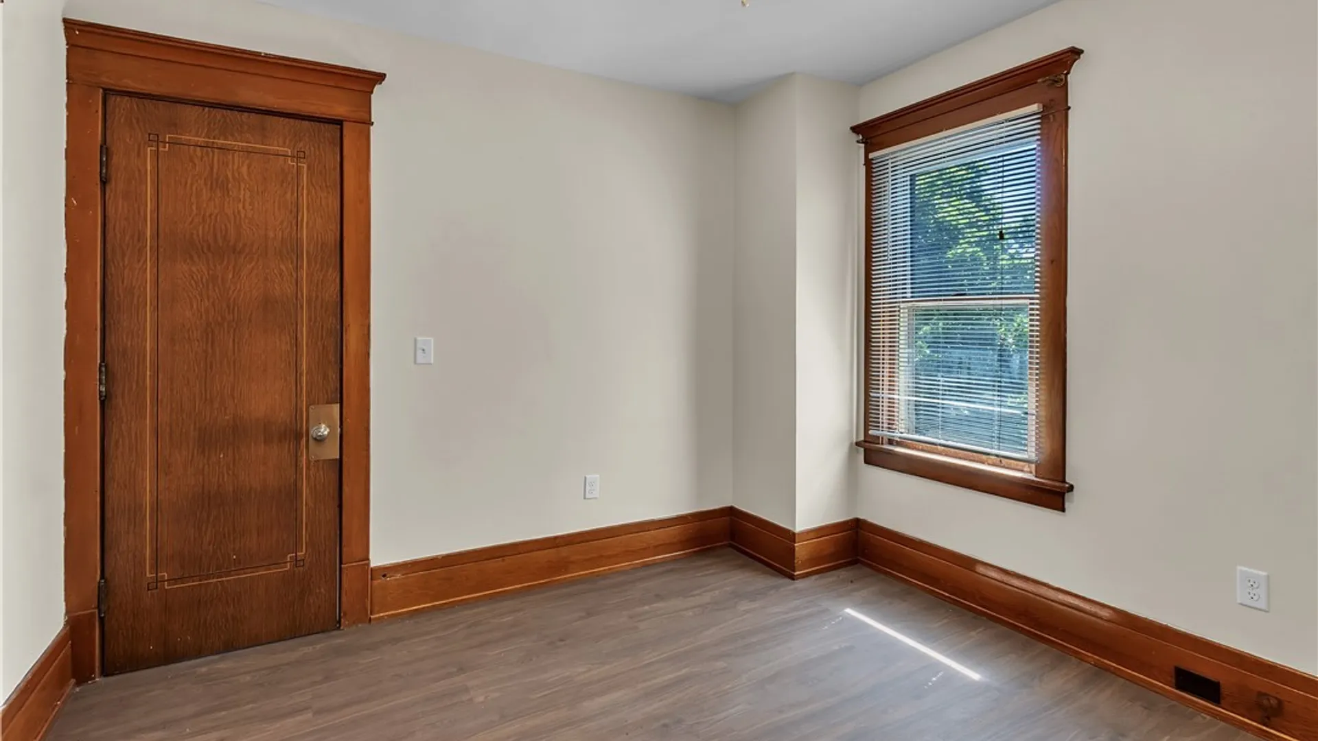 Property at 121 W Humboldt Parkway, Buffalo, NY 14214 12
