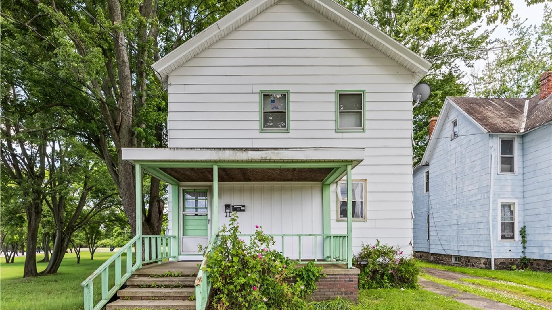 Property at 28 Franklin Street, Lyons, NY 14489 3