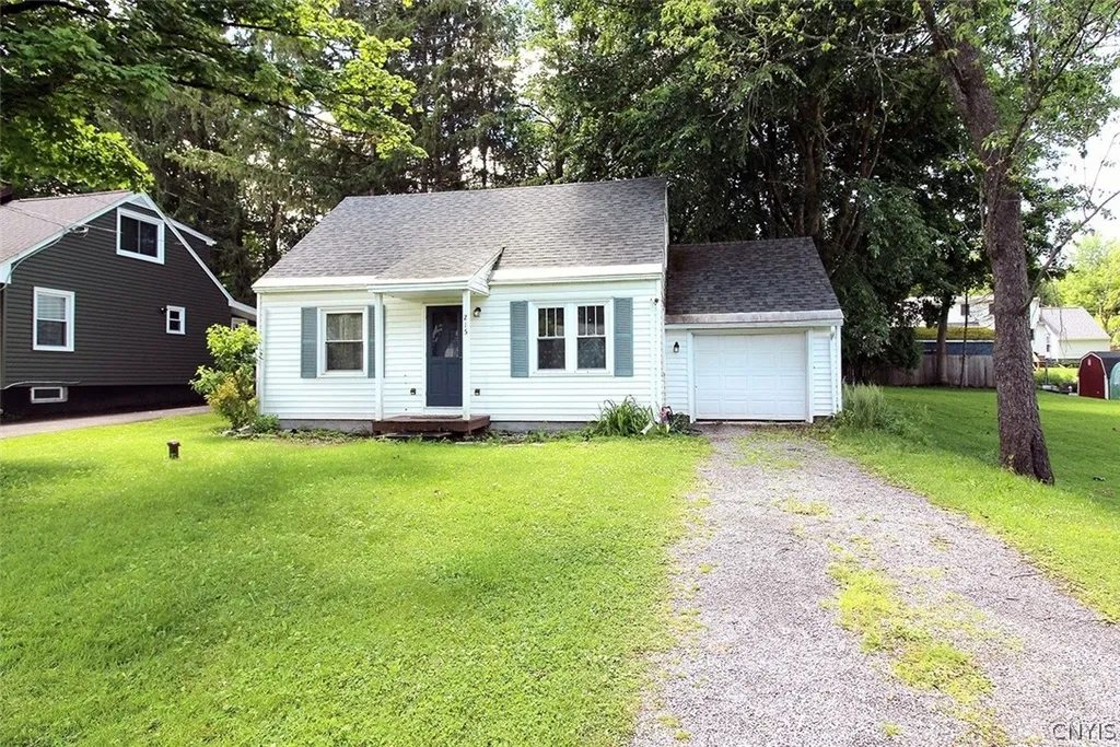 Property at 215 Hunt Drive, Manlius, NY 13066