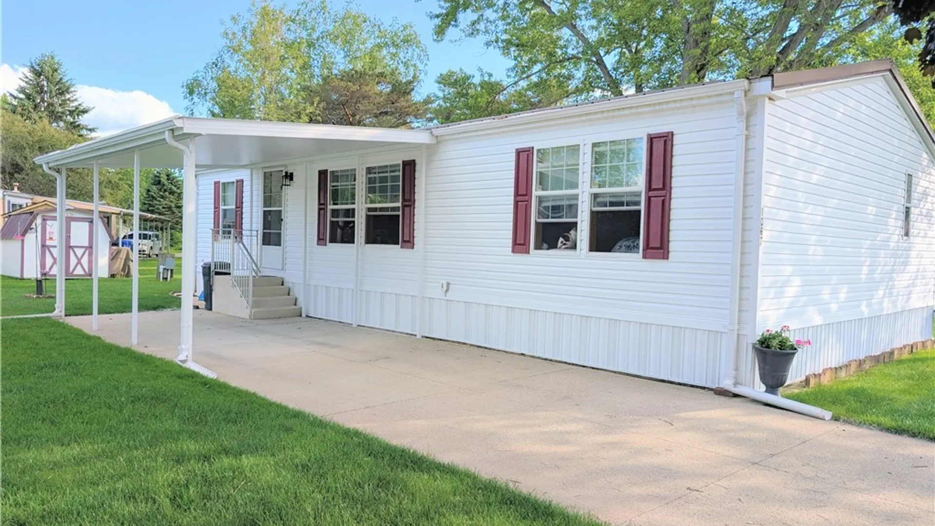 Property at 1067 Brookwood Drive, Evans, NY 14047 4