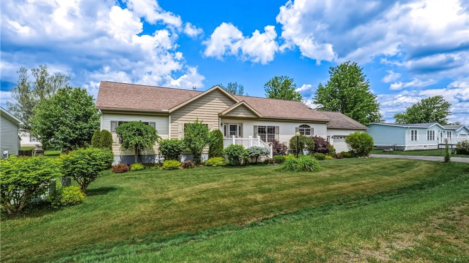 Property at 128 Pazdur Boulevard, Westmoreland, NY 13440 5