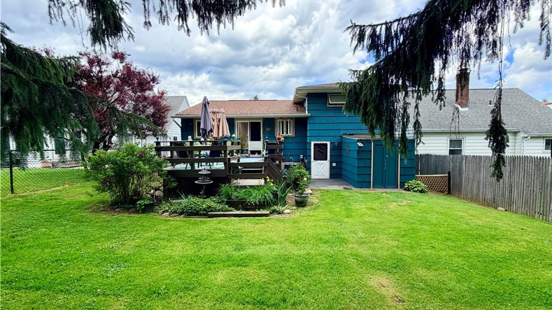 Property at 606 Berwick Road, Salina, NY 13208 5