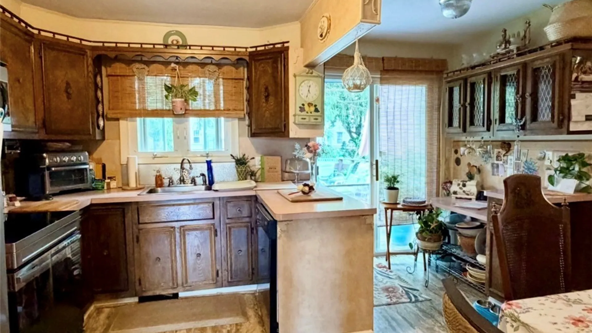 Property at 606 Berwick Road, Salina, NY 13208 16