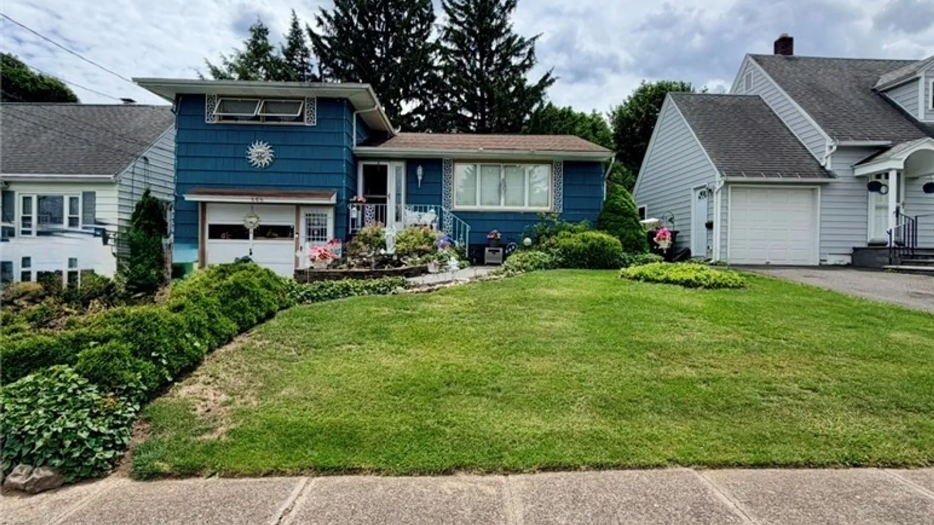 Property at 606 Berwick Road, Salina, NY 13208 3
