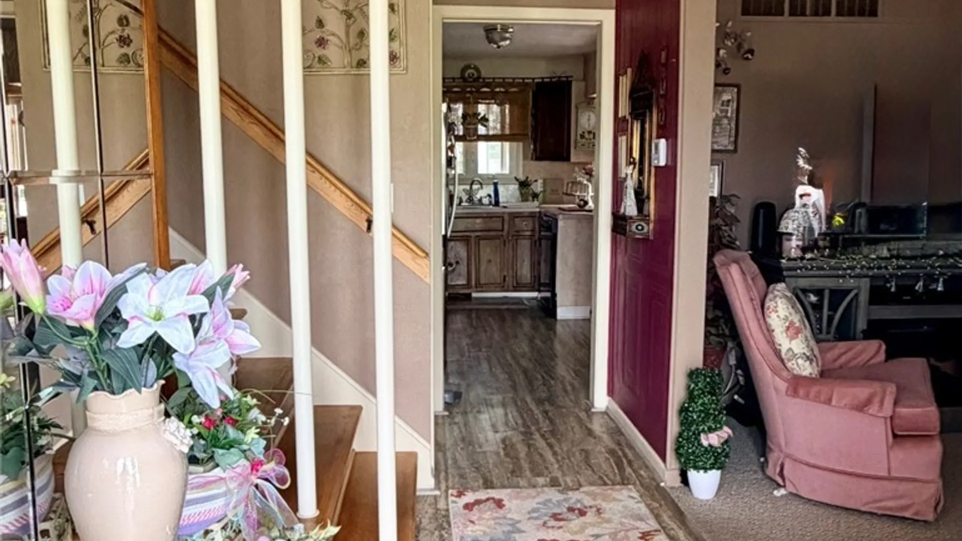 Property at 606 Berwick Road, Salina, NY 13208 10