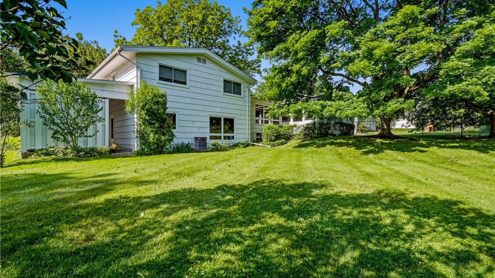 Property at 404 Sycamore Terrace, DeWitt, NY 13214 37