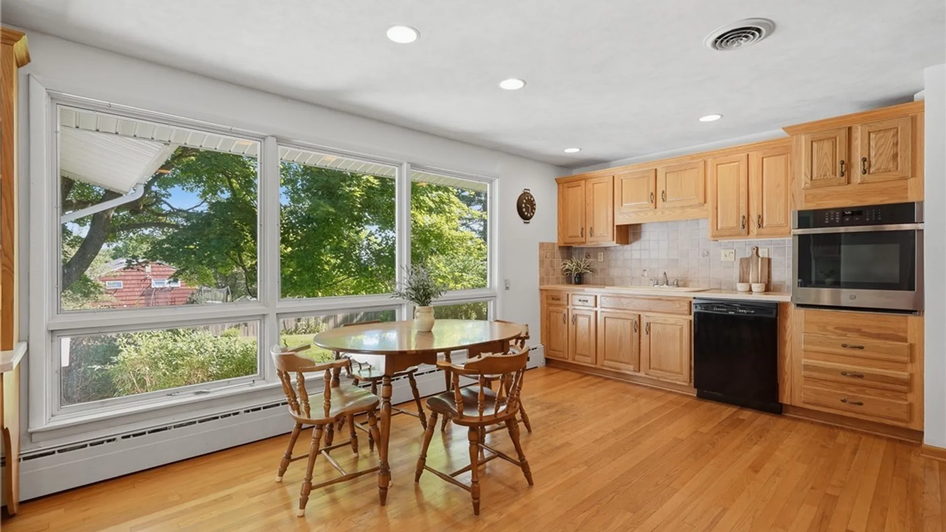 Property at 404 Sycamore Terrace, DeWitt, NY 13214 11
