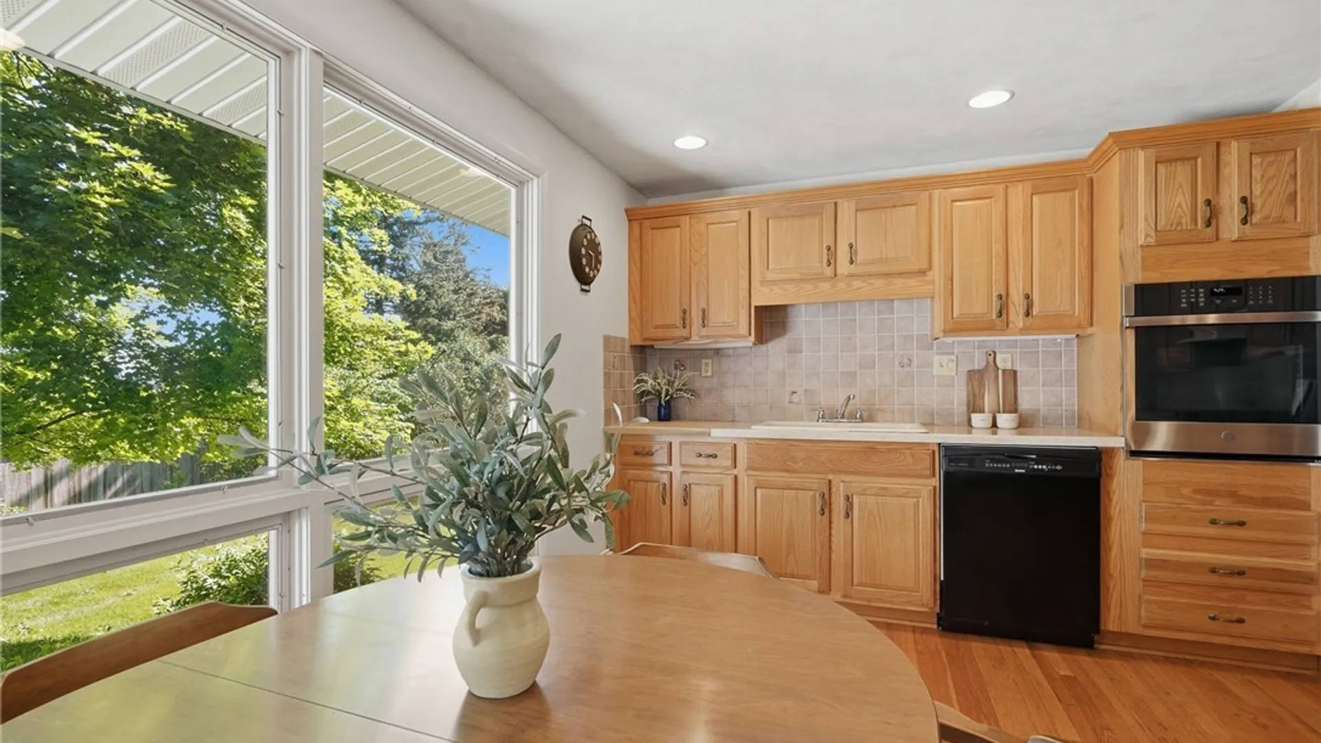 Property at 404 Sycamore Terrace, DeWitt, NY 13214 12