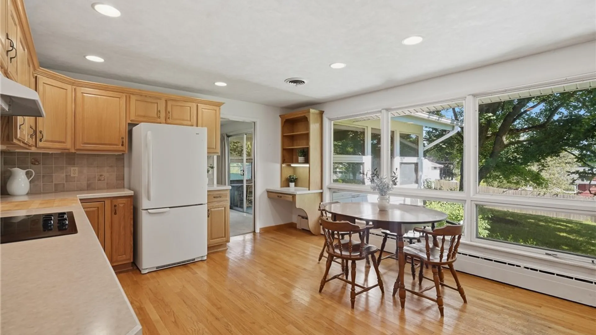 Property at 404 Sycamore Terrace, DeWitt, NY 13214 15