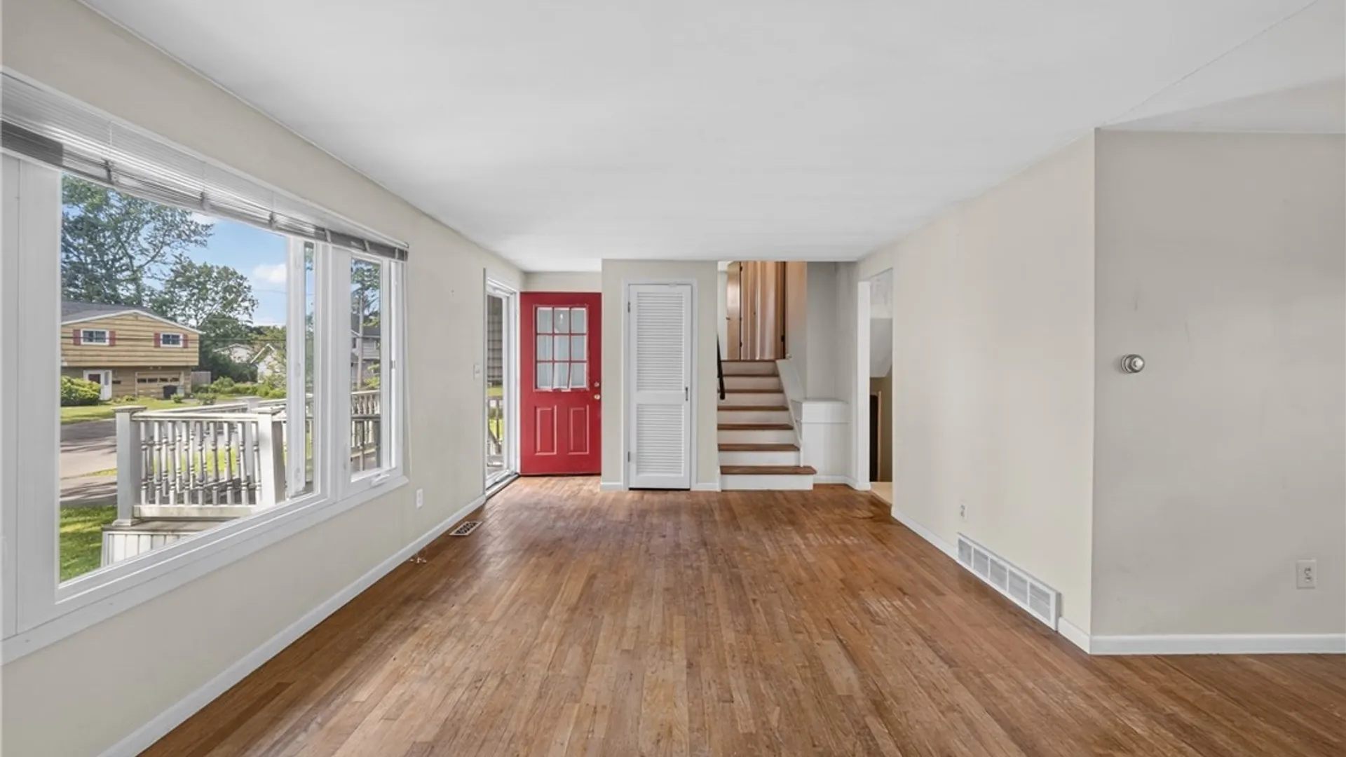 Property at 21 Limetree Lane, Clay, NY 13090 7