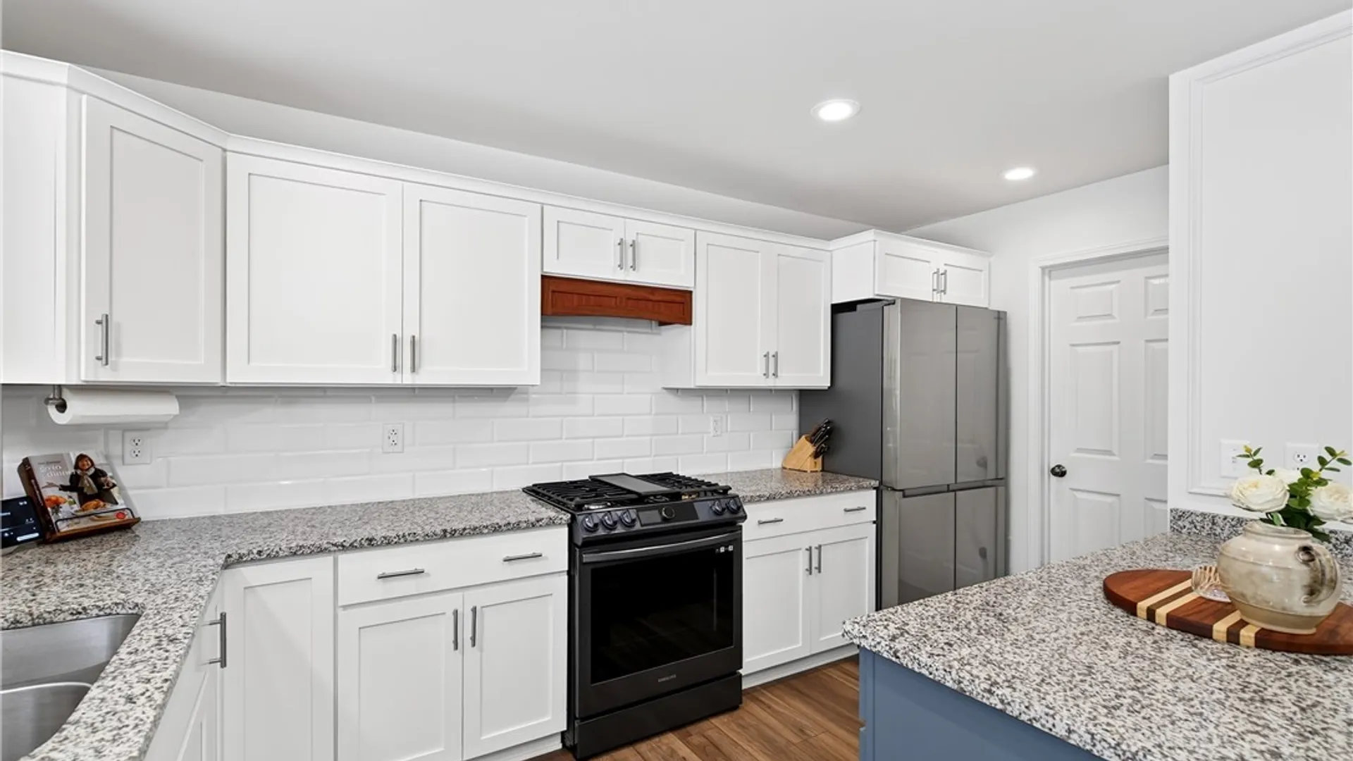 Property at 303 Carriage Lane, West Seneca, NY 14224 13