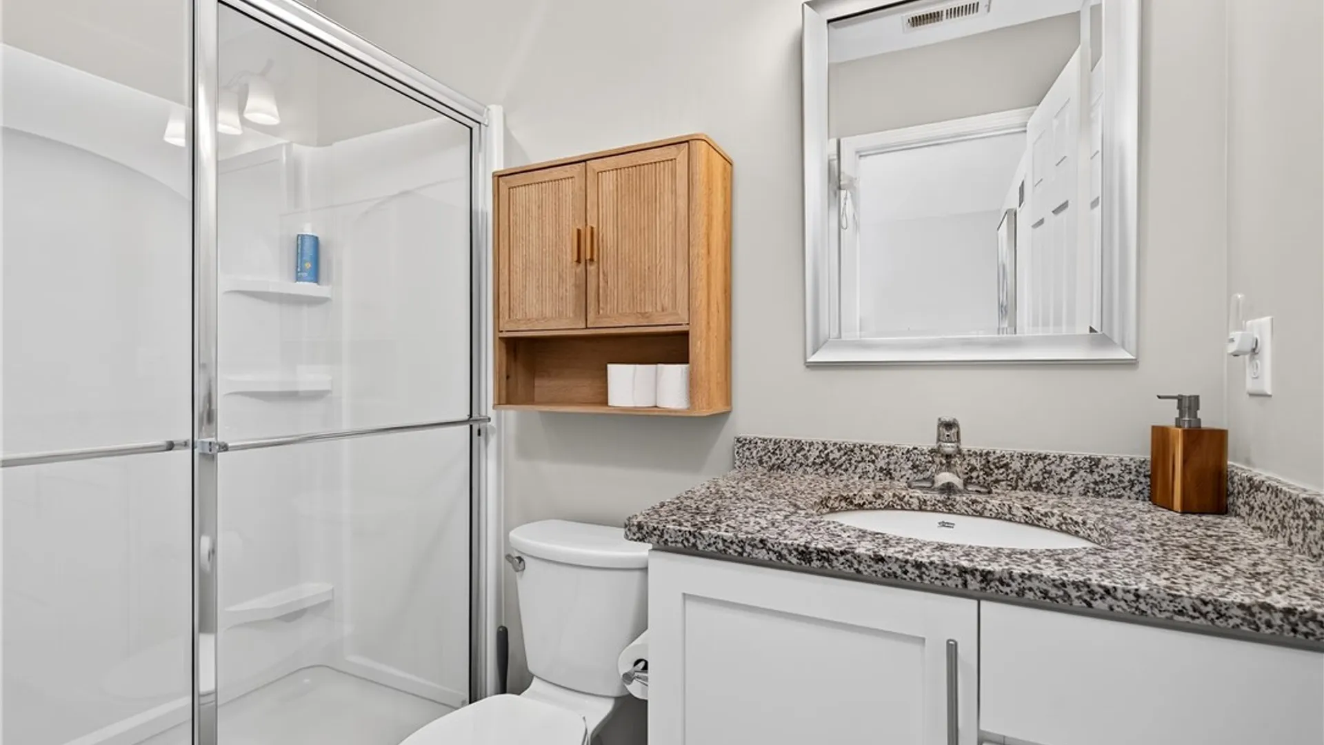 Property at 303 Carriage Lane, West Seneca, NY 14224 25