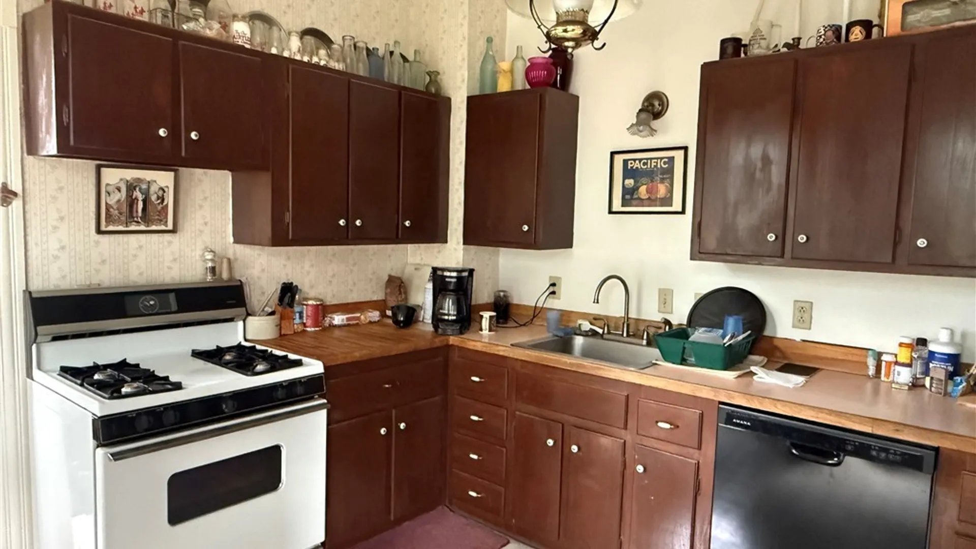 Property at 328 Elizabeth Street, Oneida, NY 13421 3