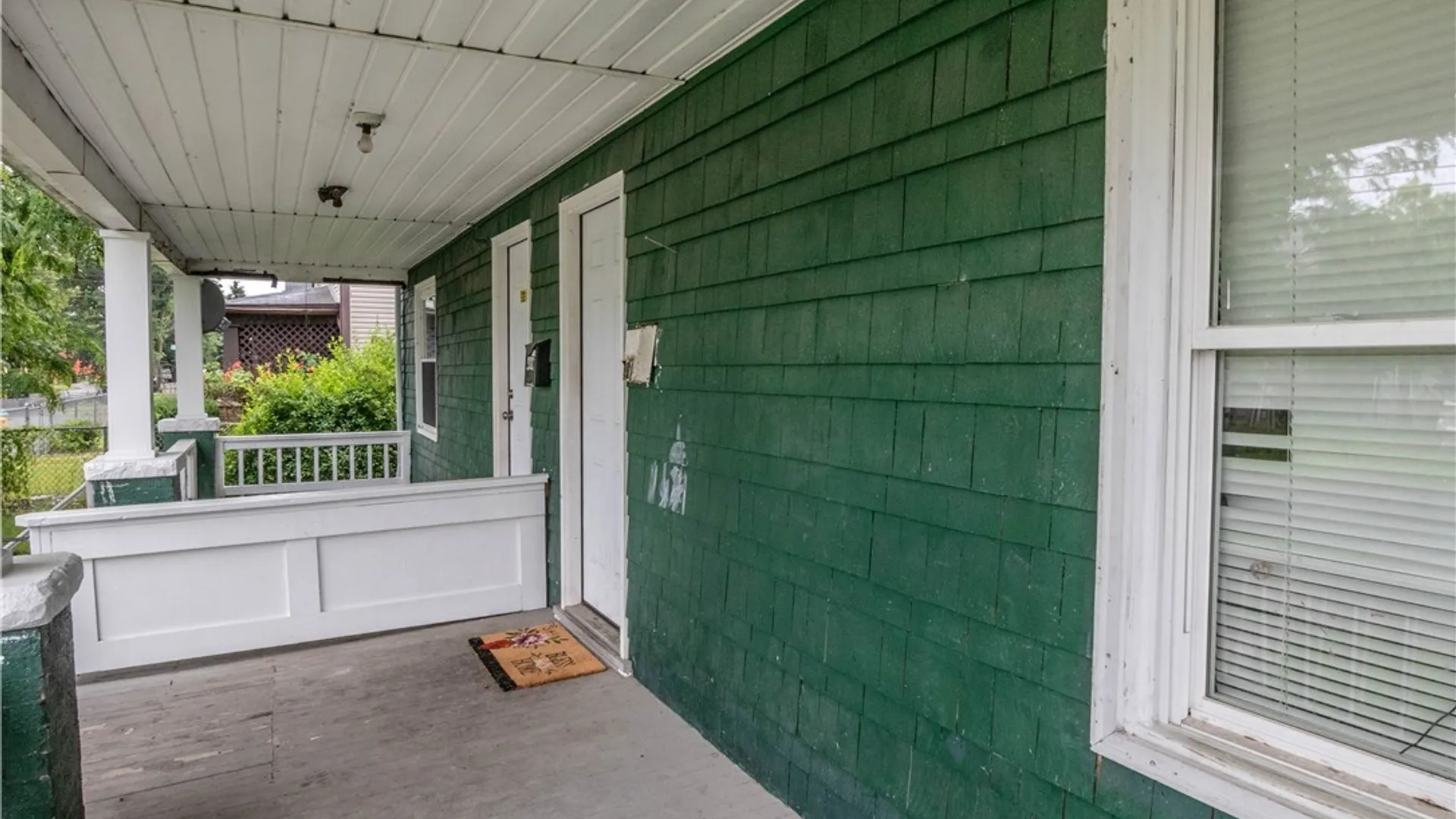 Property at 466 24th Street, Niagara Falls, NY 14303 4