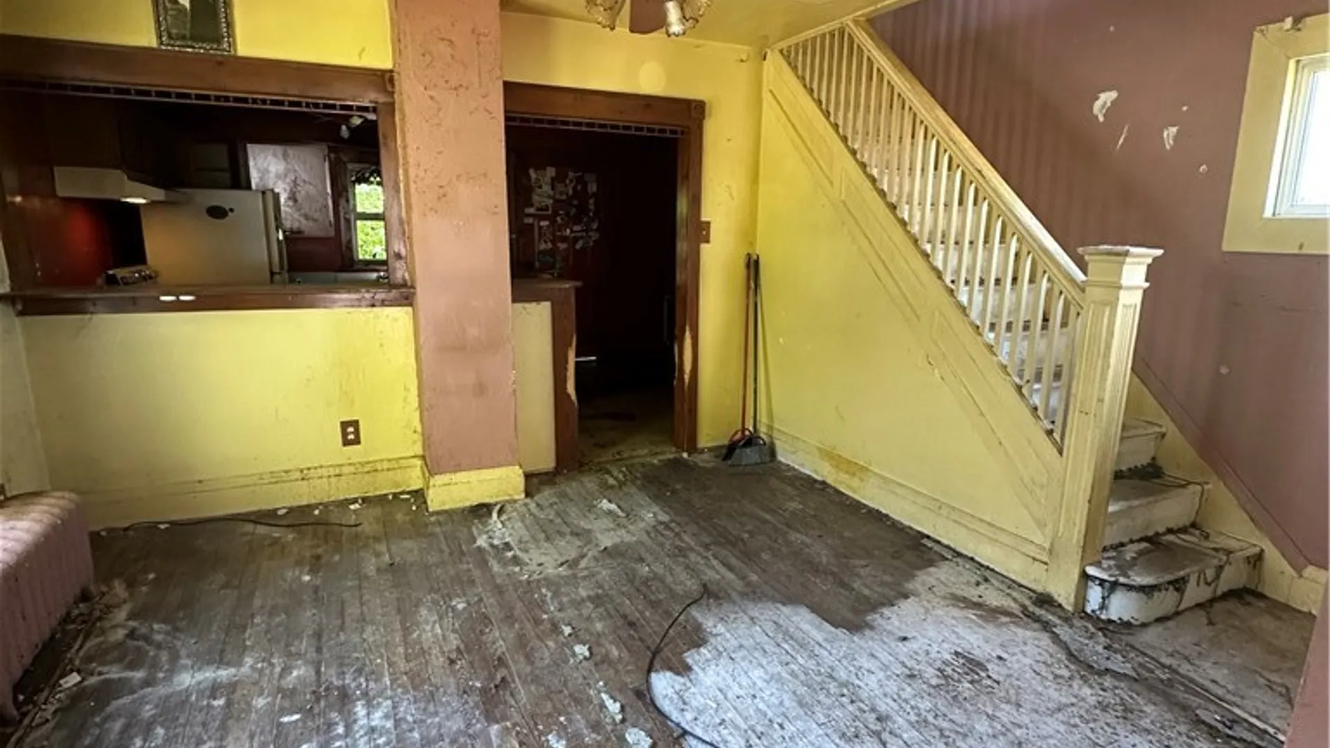 Property at 2961 Mckoon Avenue, Niagara Falls, NY 14305 3