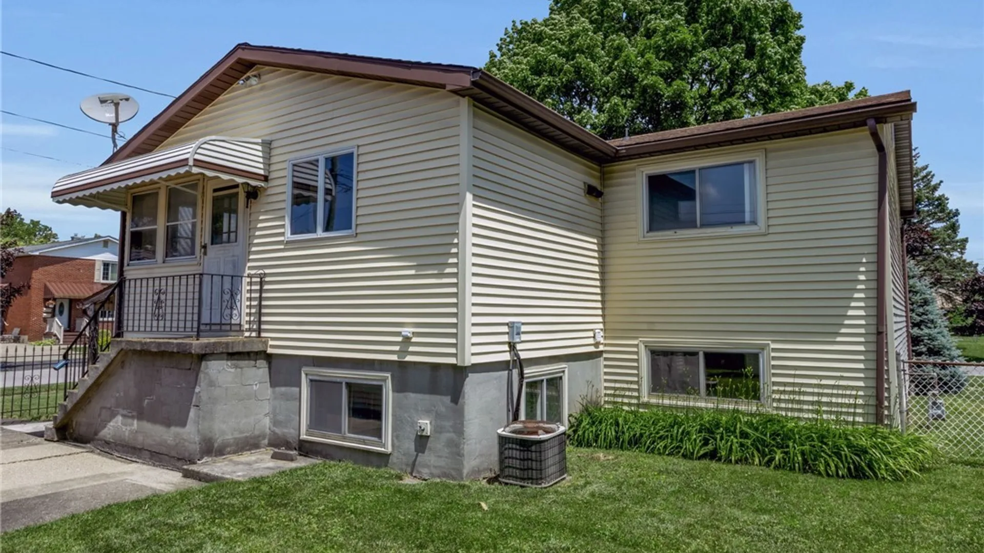 Property at 124 Olanta Street, Lancaster, NY 14043 5