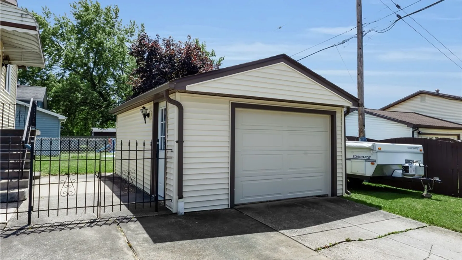 Property at 124 Olanta Street, Lancaster, NY 14043 6