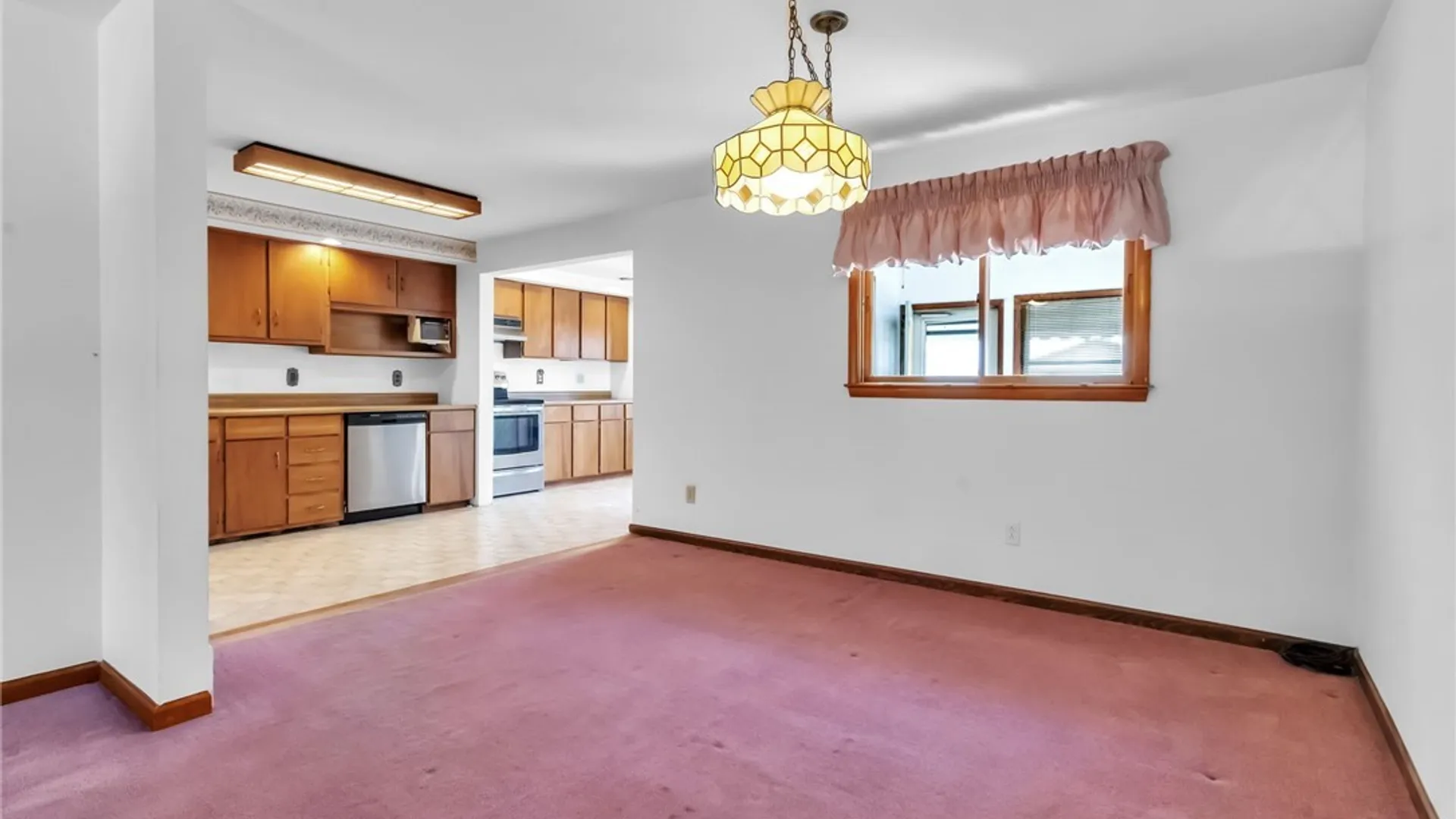 Property at 124 Olanta Street, Lancaster, NY 14043 13