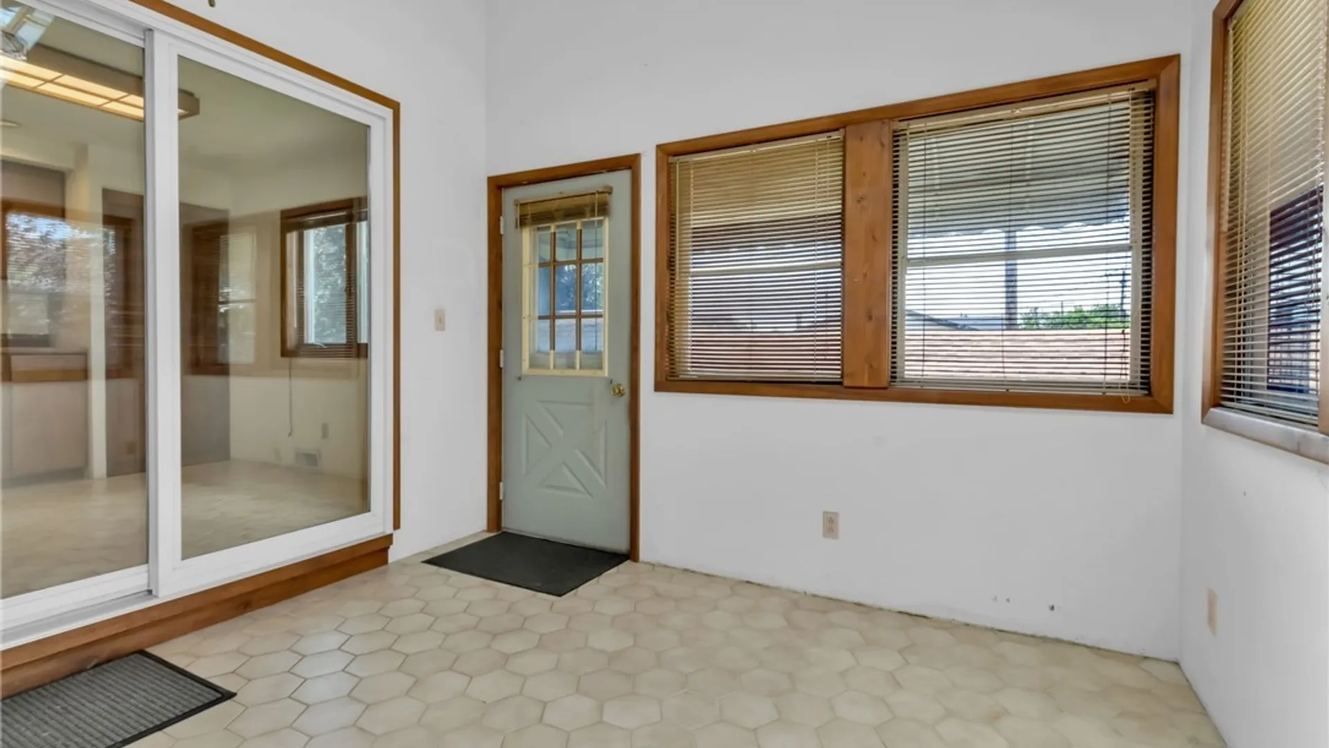 Property at 124 Olanta Street, Lancaster, NY 14043 21