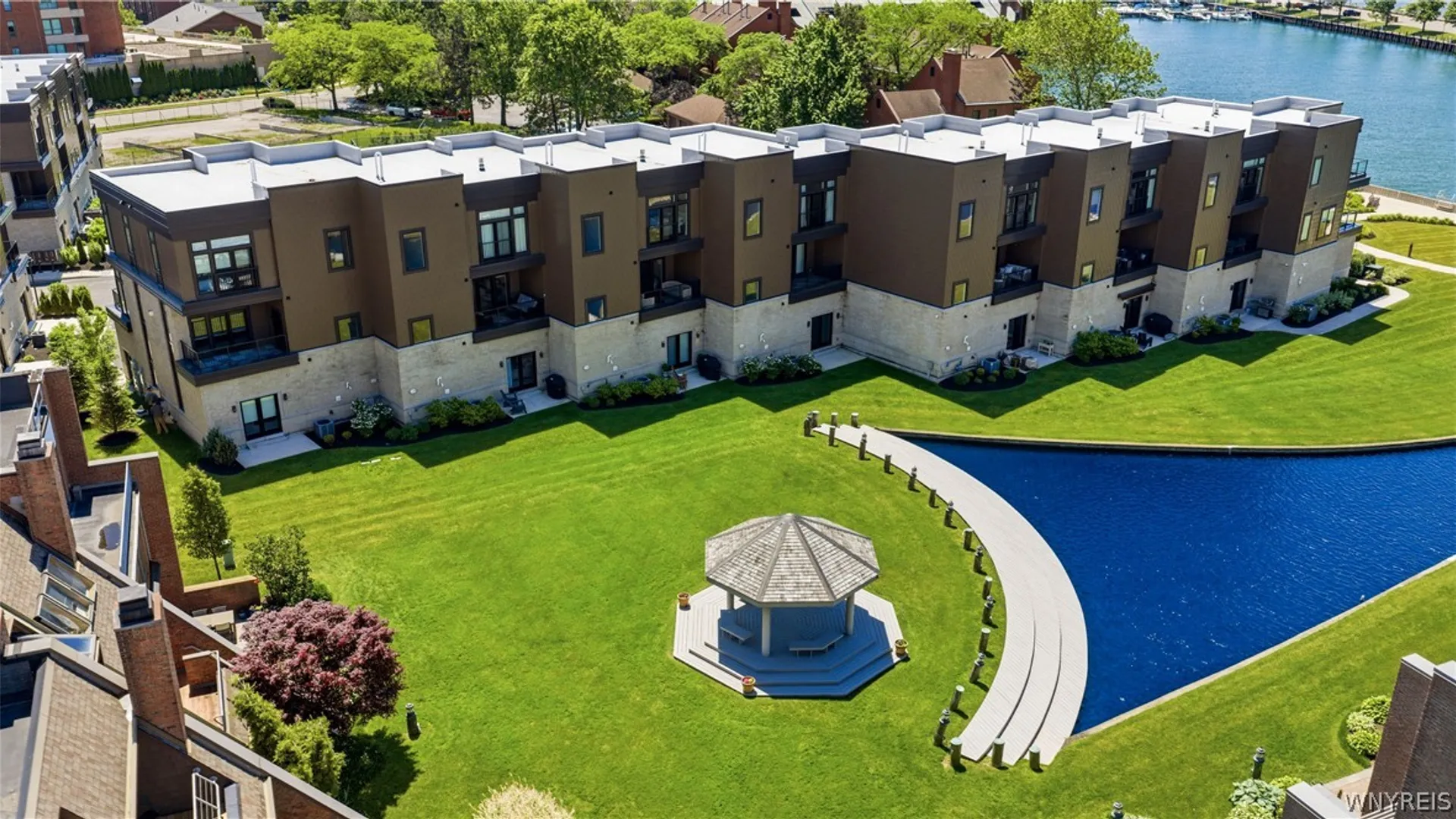 Property at 266 Lakefront Boulevard, Buffalo, NY 14202 42