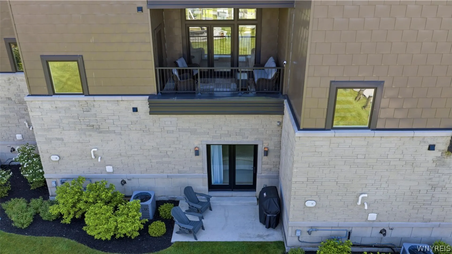 Property at 266 Lakefront Boulevard, Buffalo, NY 14202 40
