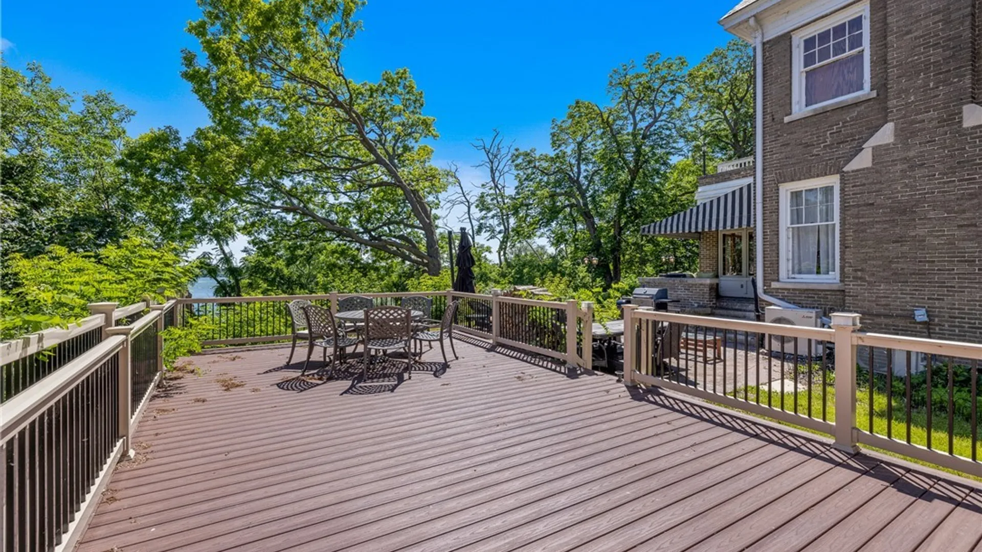Property at 1 Hillcrest Street, Niagara Falls, NY 14303 6