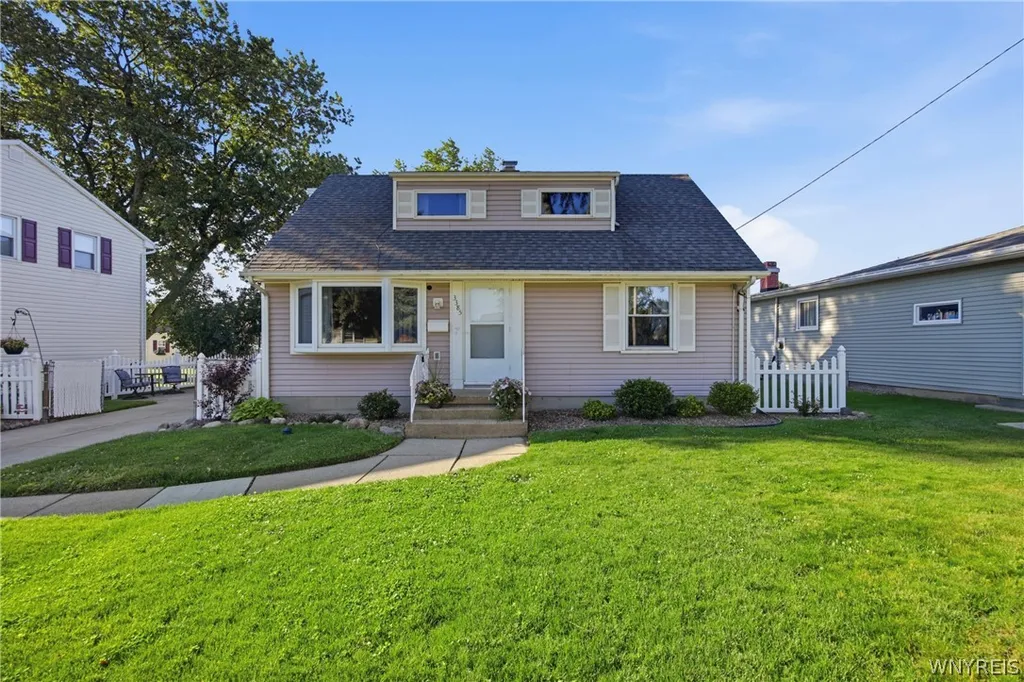 Property at 3385 Dickens Road, Hamburg, NY 14219
