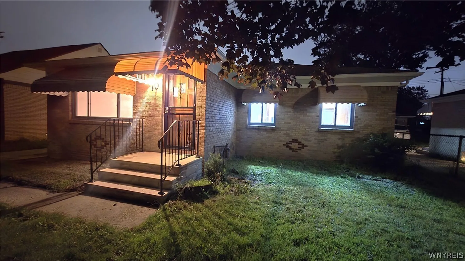 Property at 841 George Urban Boulevard, Cheektowaga, NY 14225 2