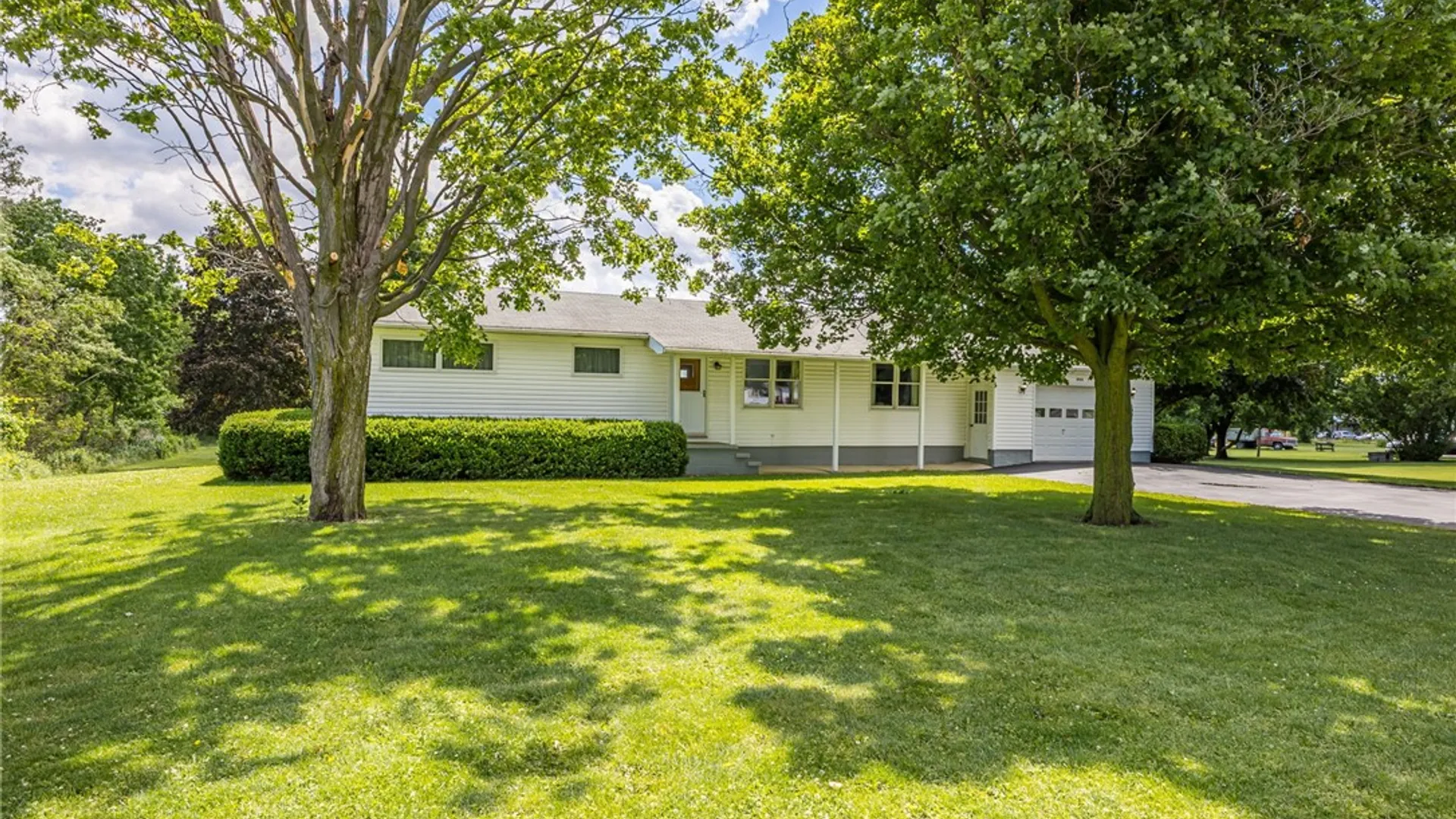 Property at 4151 Main Street, York, NY 14533 3