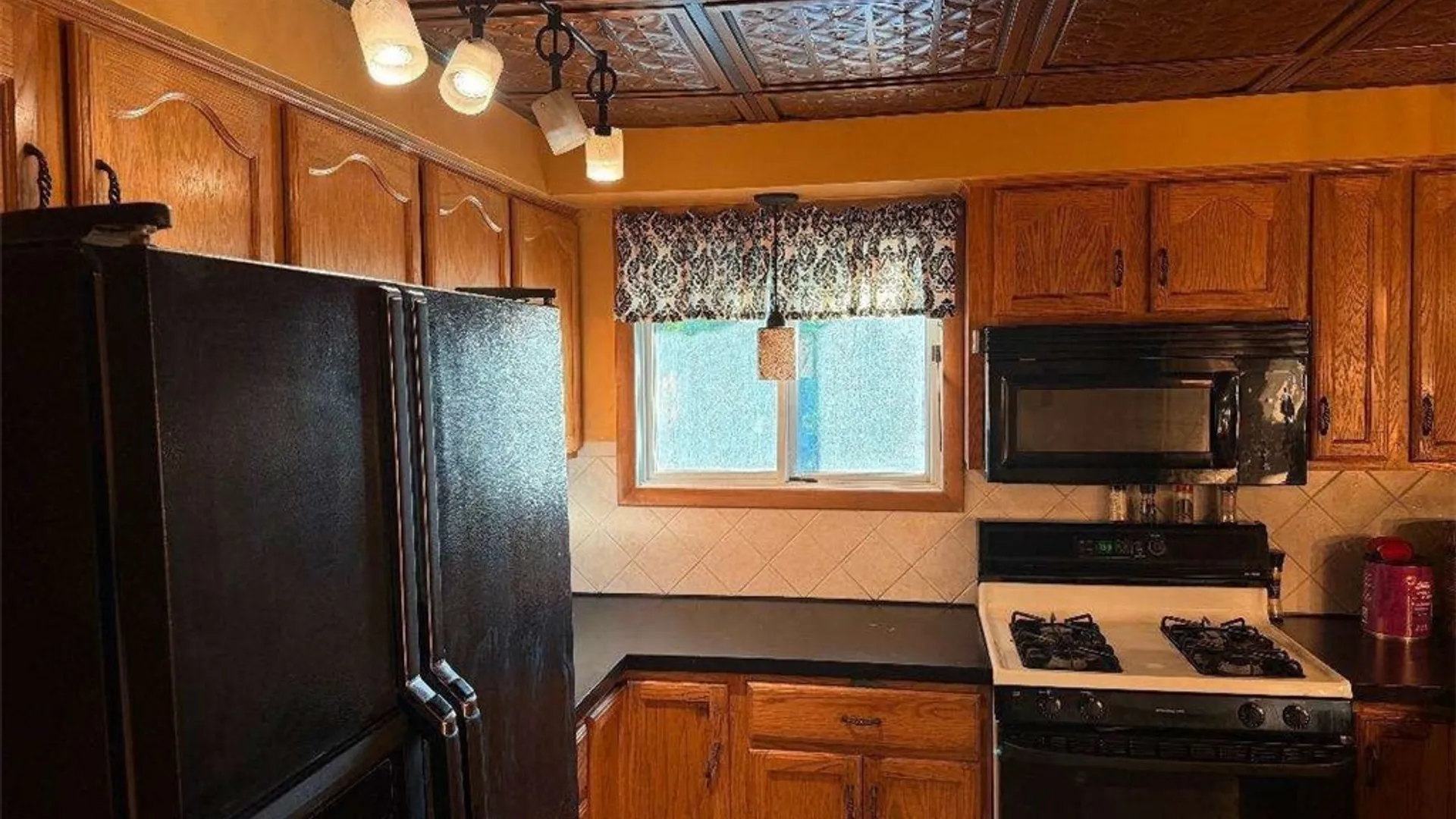 Property at 32 E Bihrwood Drive, West Seneca, NY 14224 13