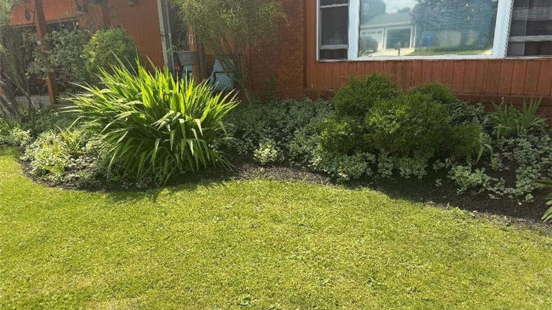 Property at 32 E Bihrwood Drive, West Seneca, NY 14224 24