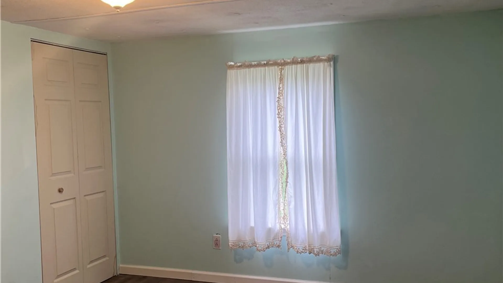 Property at 143 Del Court, Lockport Town, NY 14094 13