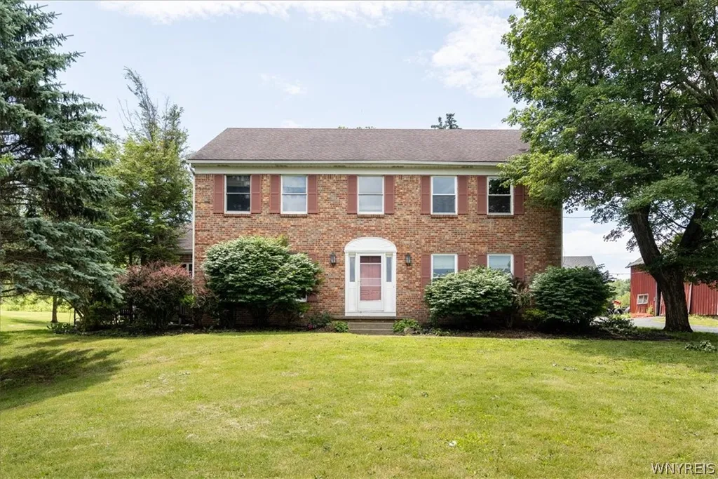 Property at 534 Akron Road, Pembroke, NY 14001