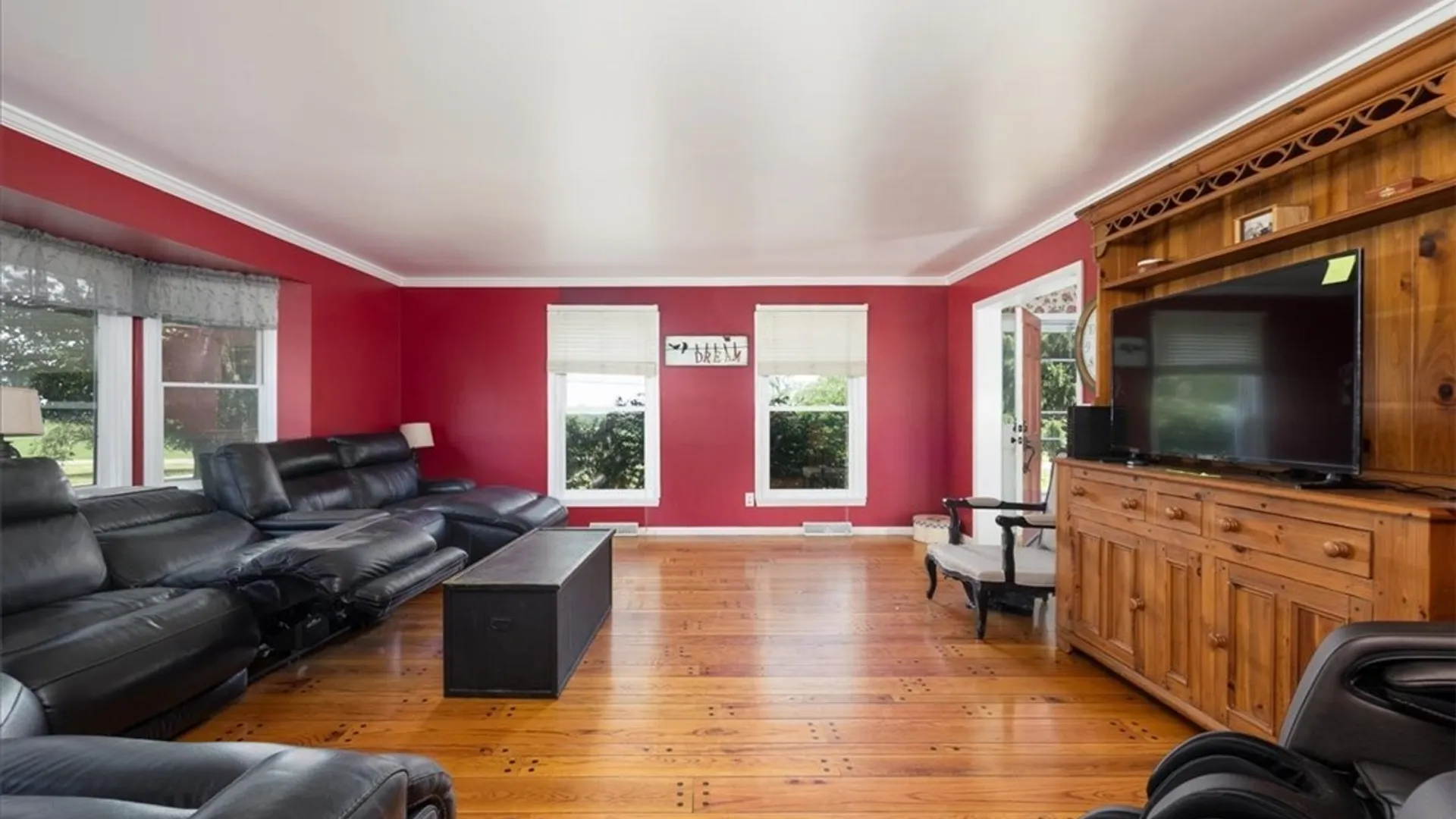 Property at 534 Akron Road, Pembroke, NY 14001 4