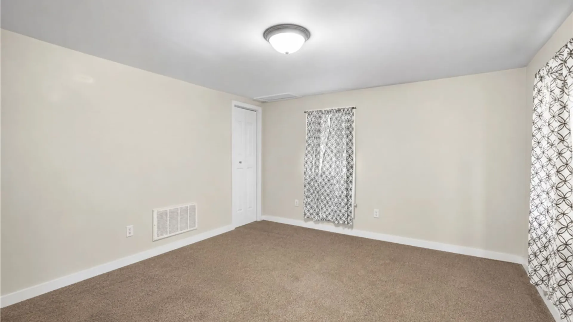 Property at 2096 College Avenue, Elmira, NY 14903 33