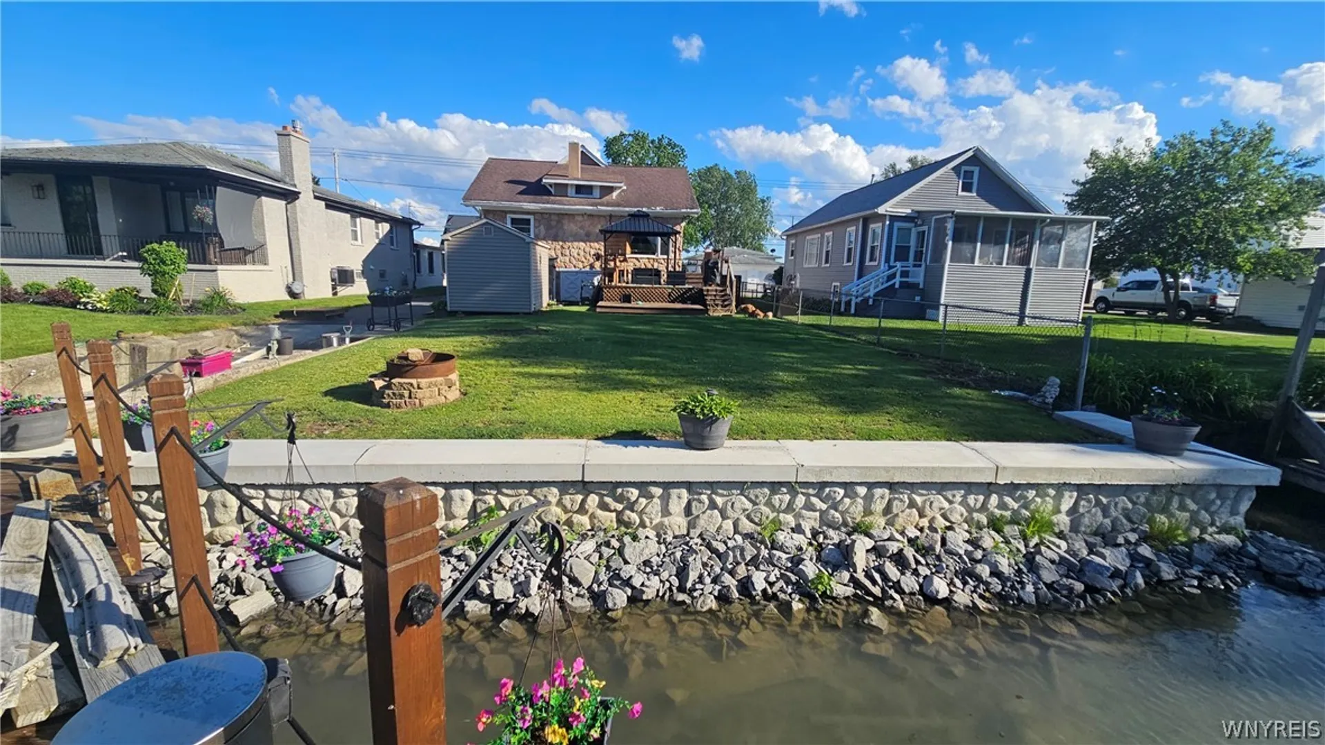 Property at 8150 W Rivershore Drive, Niagara Falls, NY 14304 10