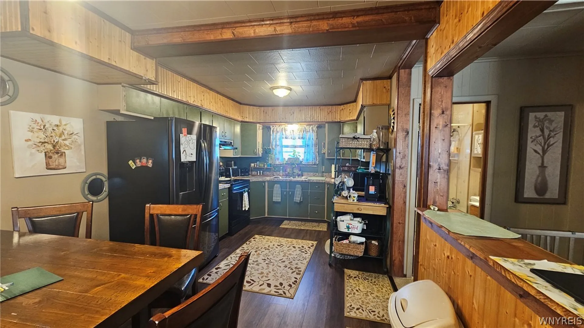 Property at 8150 W Rivershore Drive, Niagara Falls, NY 14304 15