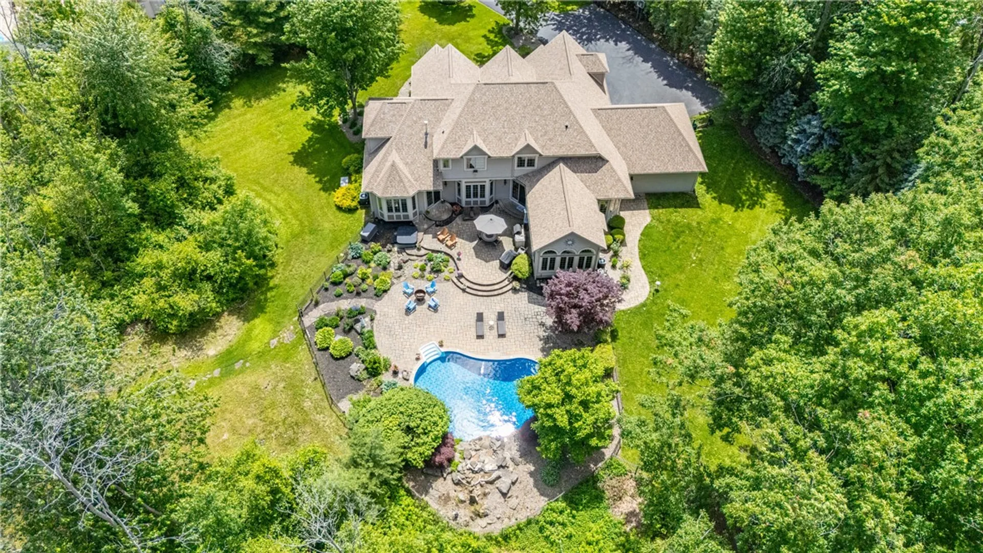 Property at 24 North Shore Drive, Parma, NY 14468 4
