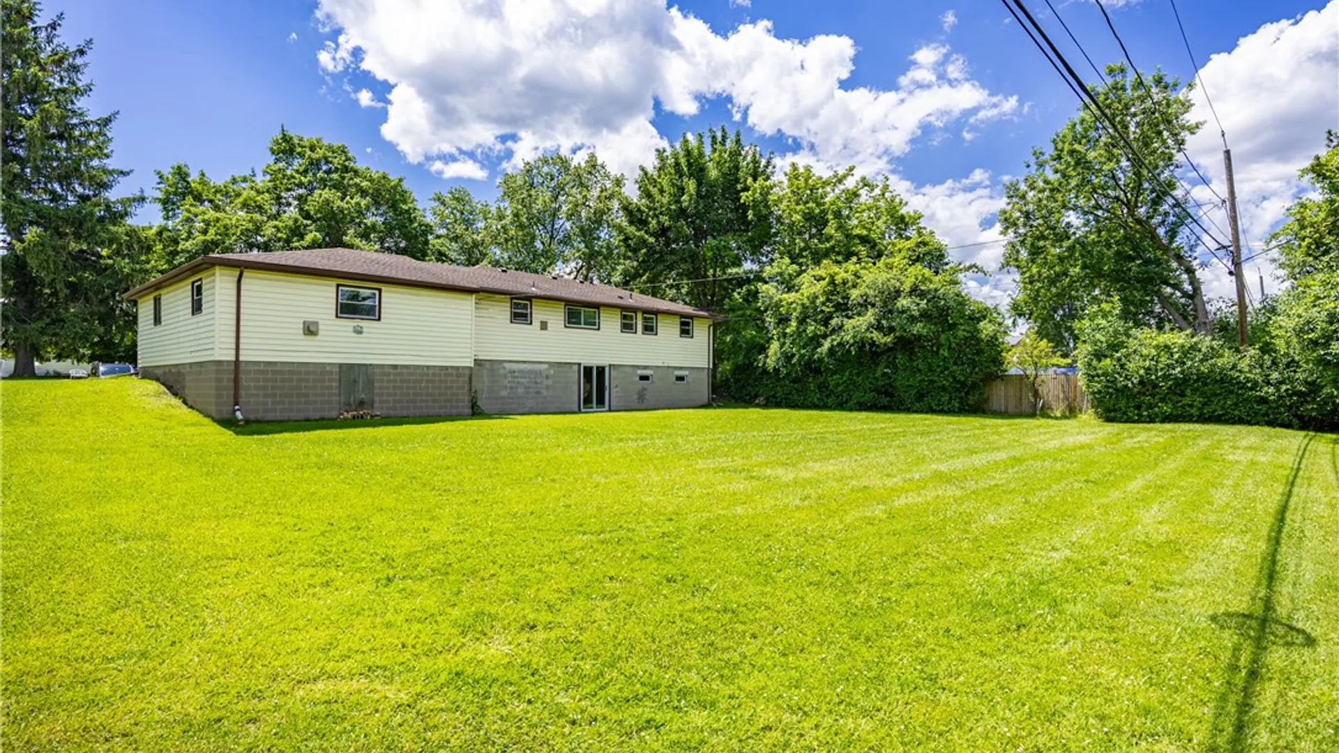 Property at 87 Manordale Lane, Henrietta, NY 14623 20
