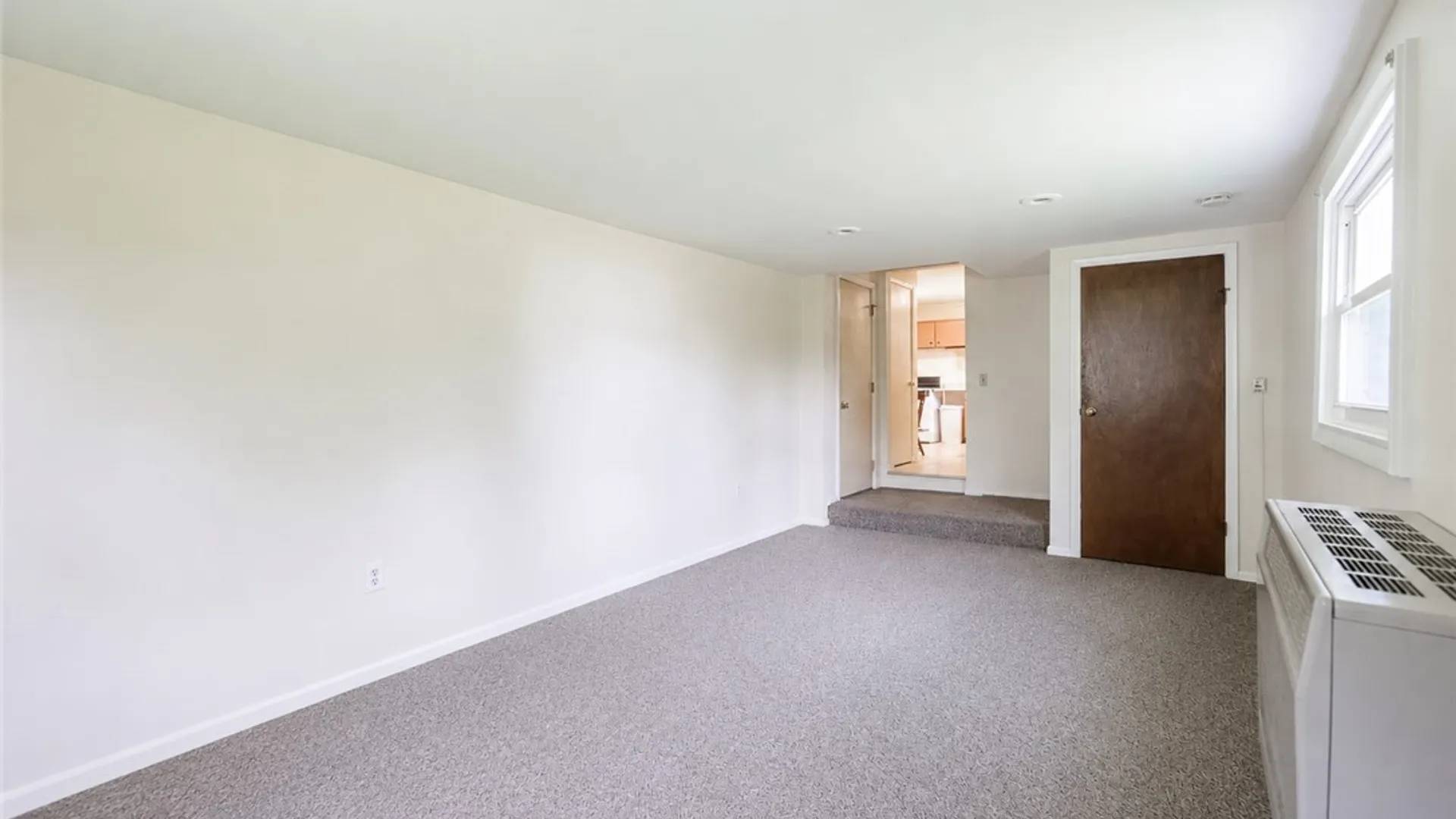 Property at 87 Manordale Lane, Henrietta, NY 14623 16