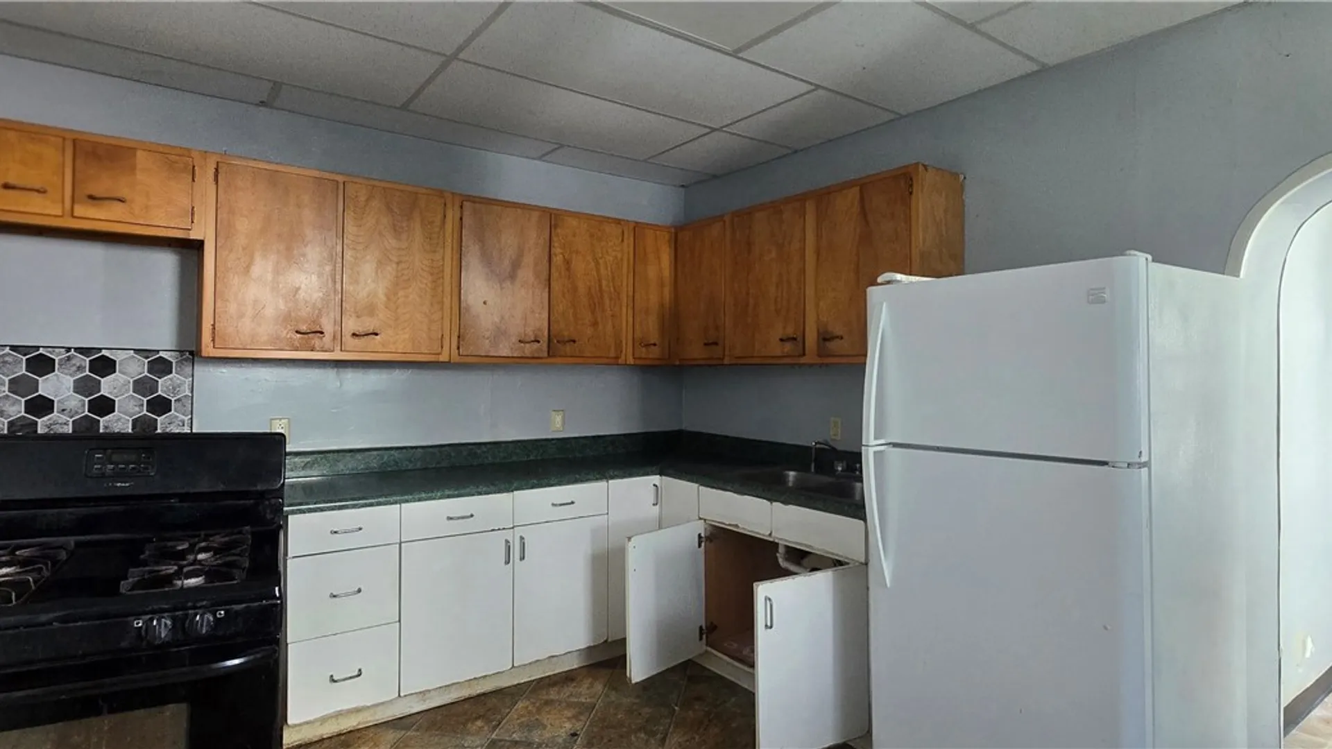 Property at 374 W Thurston Street, Elmira City, NY 14901 6